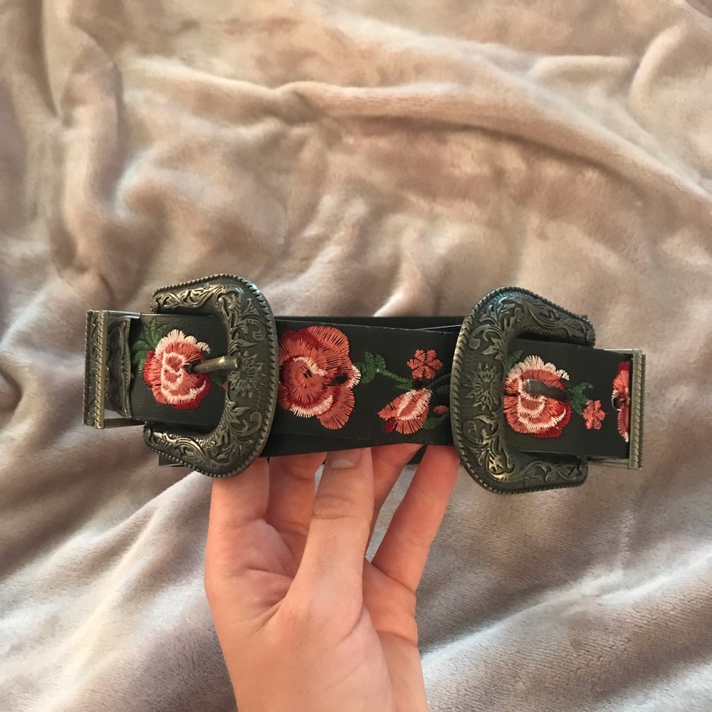 Flower belt